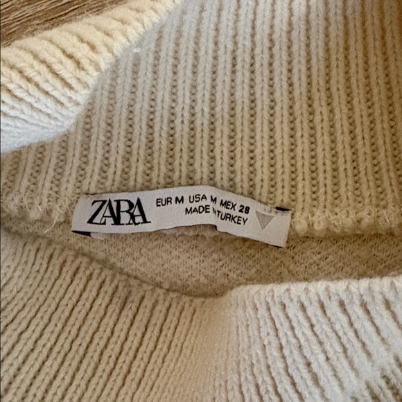 Zara High Collar Vest Ecru - Picture 6 of 9